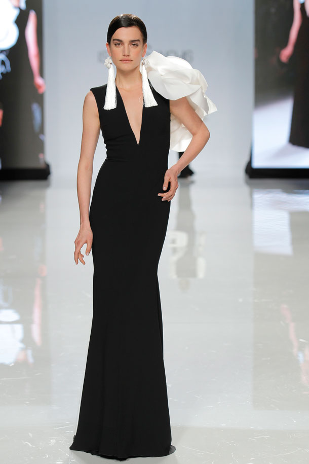 ilovebrides.pt Isabel Sanchis 2018 Barcelona Bridal Fashion Week 2017